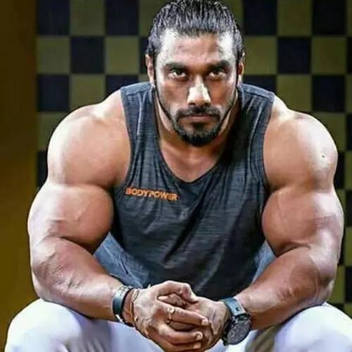 肩膀太瘦穿衣服不好看怎么练肩膀,肩部宽肩训练