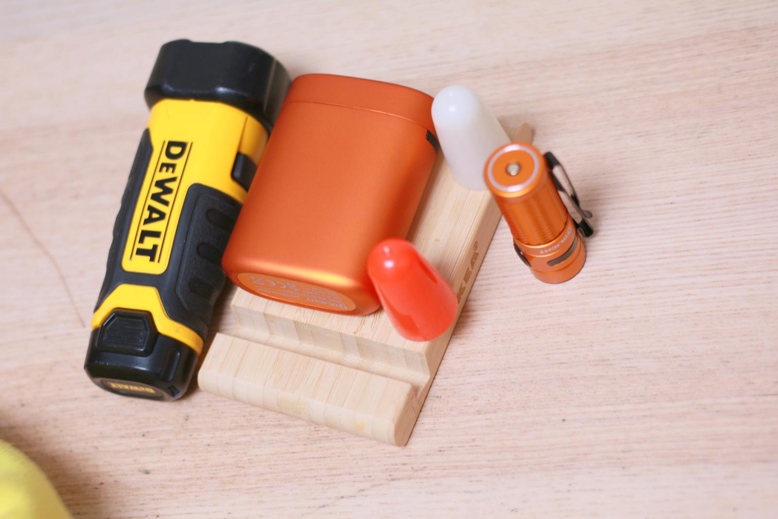 傲雷baton3手电筒特别版,傲雷baton3pro紫色