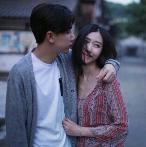 30件情侣之间一起做的浪漫小事,情侣必做的一百件事备忘录