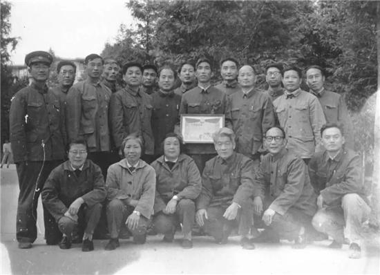 法院的制服是什么样,法院制服着装规定