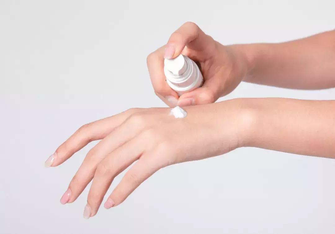 湿疹反复发作不妨试试这几个办法,湿疹总反复教你几招搞定它