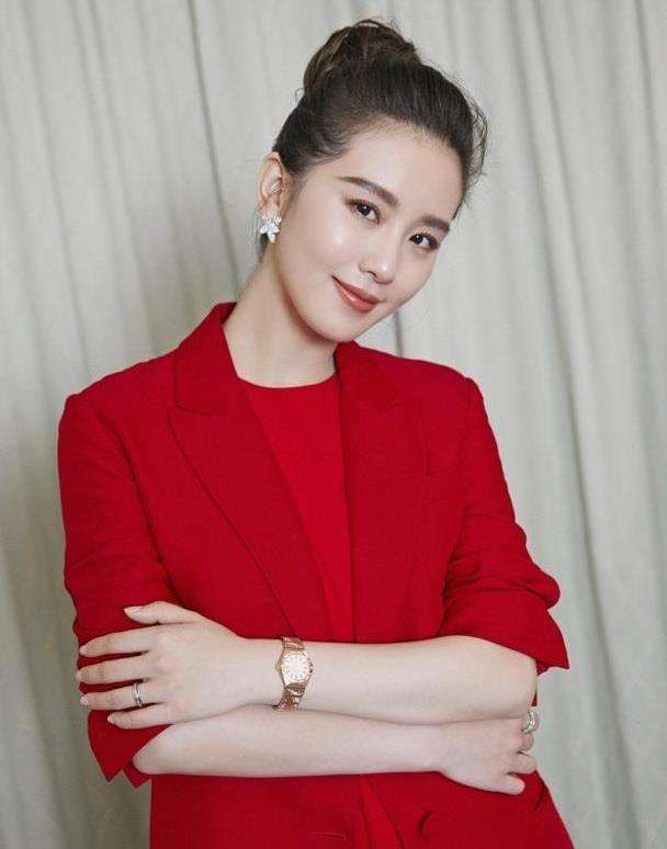 夏天如何让自己的皮肤更白,皮肤太黑怎么可以让皮肤瞬间变白