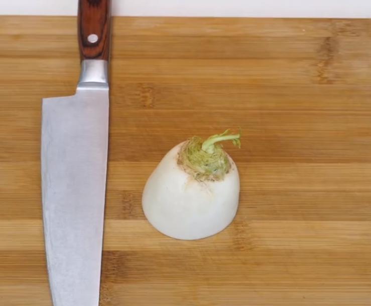 如何去除床单上顽固血渍,床单上的新鲜血渍怎样快速清除