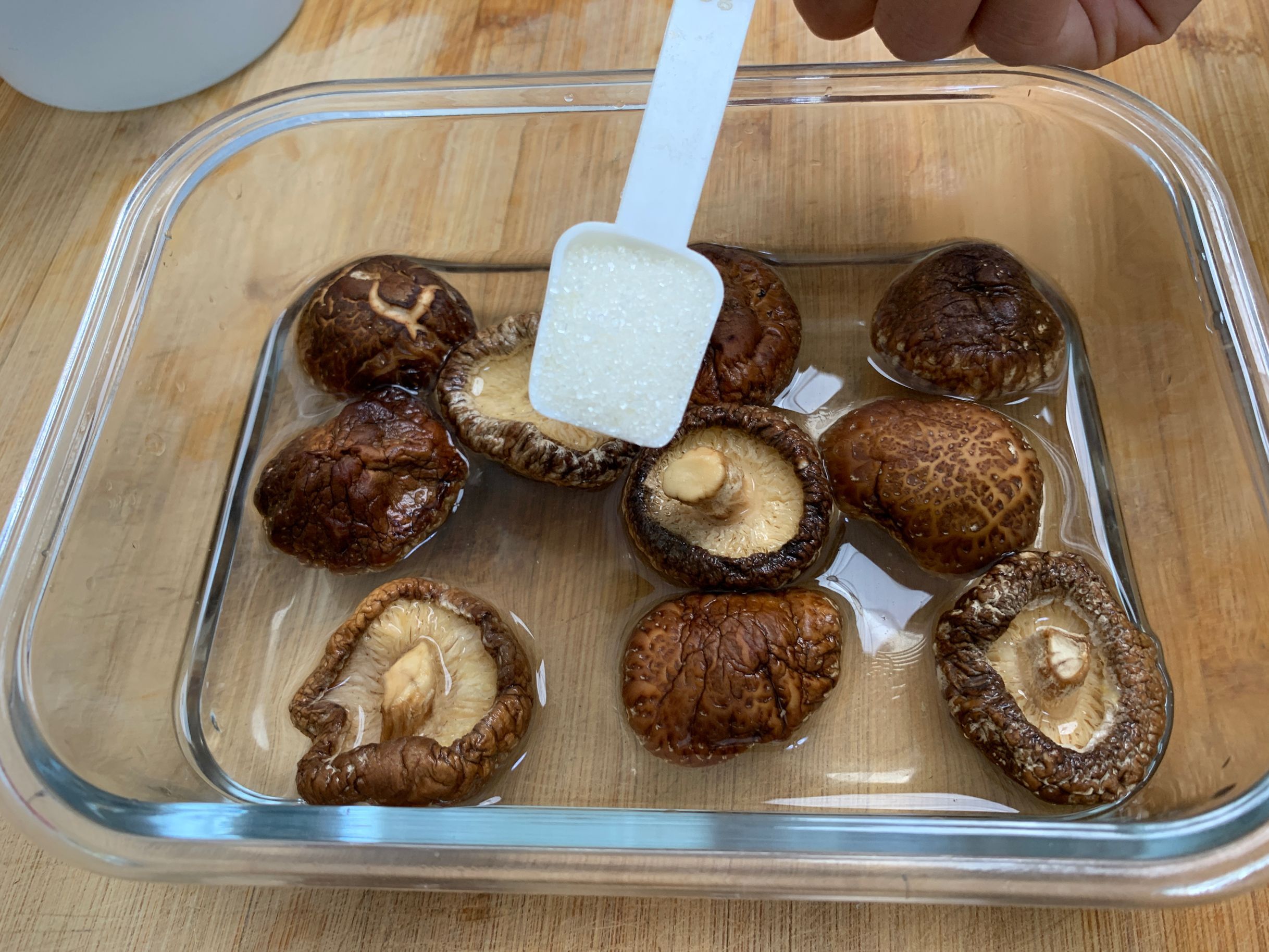 泡发香菇干小方法,新鲜香菇和干香菇哪种营养好