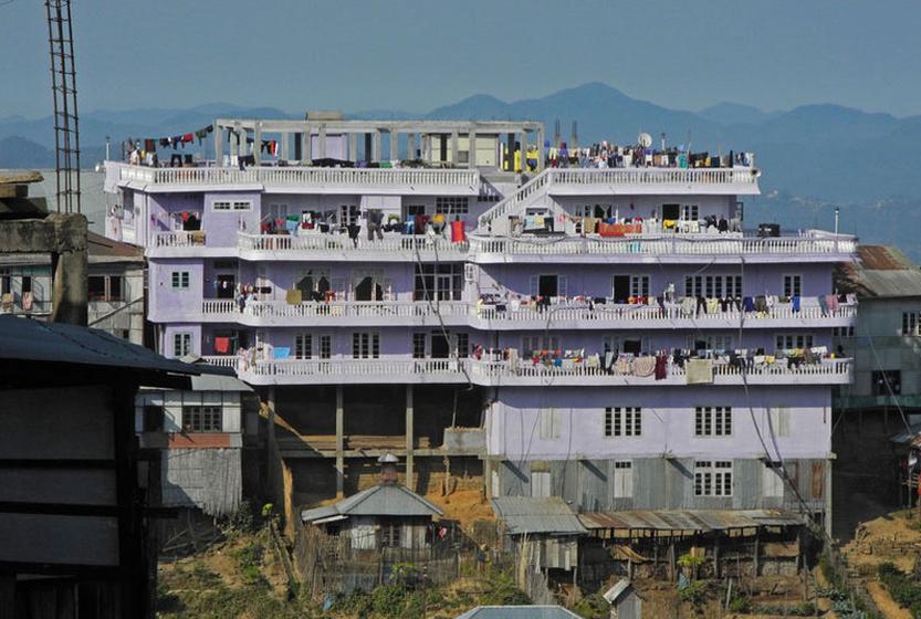 神奇国度——一夫多妻制，印度教主去世，留下38个老婆，89个娃