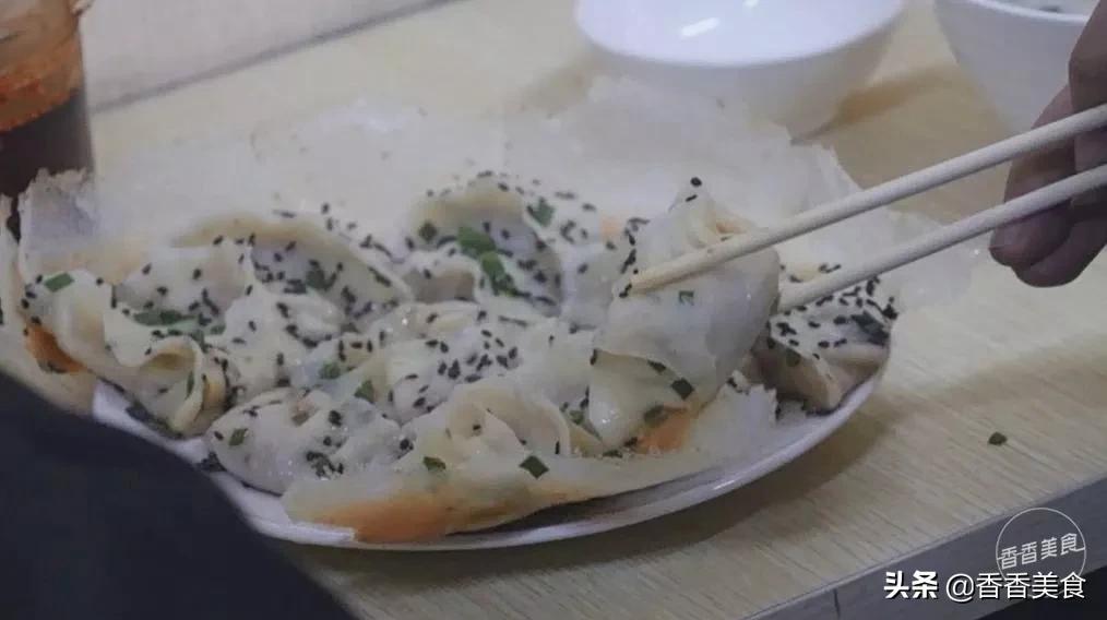 从夜市摊追到小门店，吃过这家南方锅贴才懂为什么