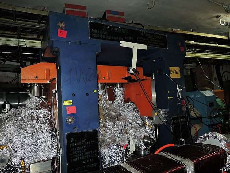 中国有大型电子对撞机吗,中国超级正负离子对撞机