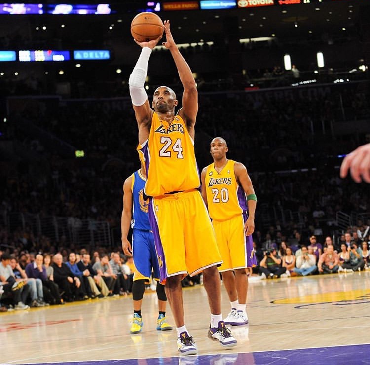 科比最便宜的球鞋多少元,科比人气最高球鞋