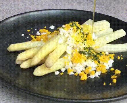 春天的芦笋格外鲜嫩,脆甜多汁的芦笋