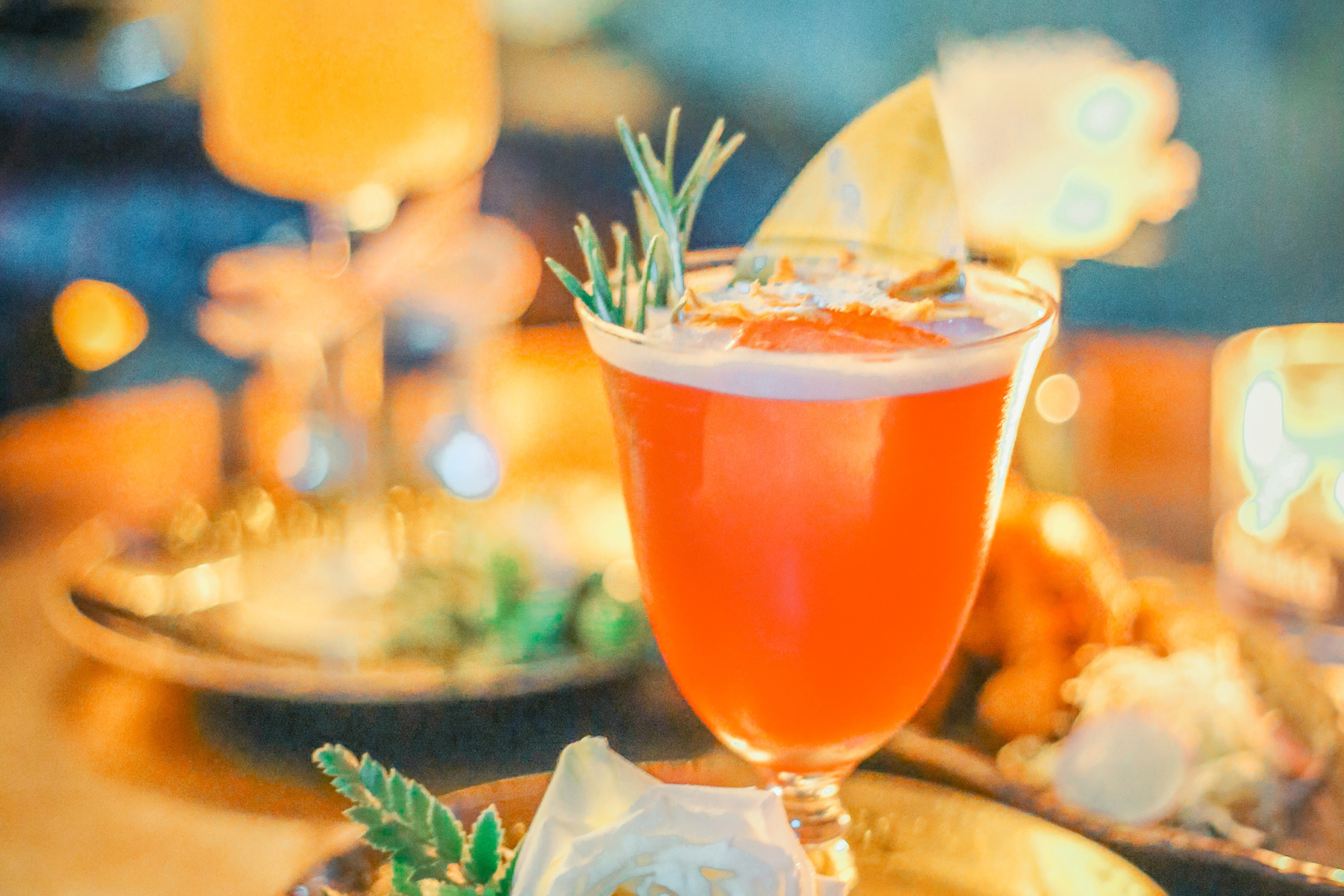 三亚适合年轻人去的酒吧,不爱去酒吧的人陪你去