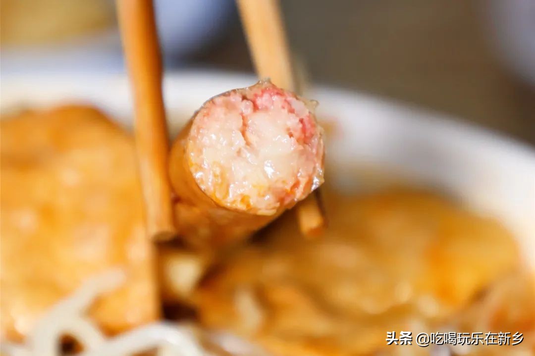 够狠！配料无限加！10余种卤味儿！新乡臭哥儿螺蛳粉拯救你