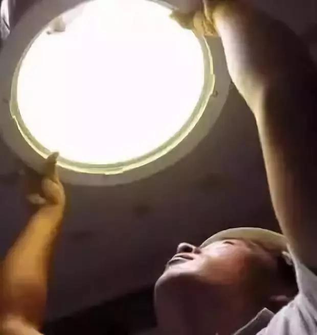 忘不了的家丨绿城房屋4S携手本间贵史，守护阿尔茨海默症家庭