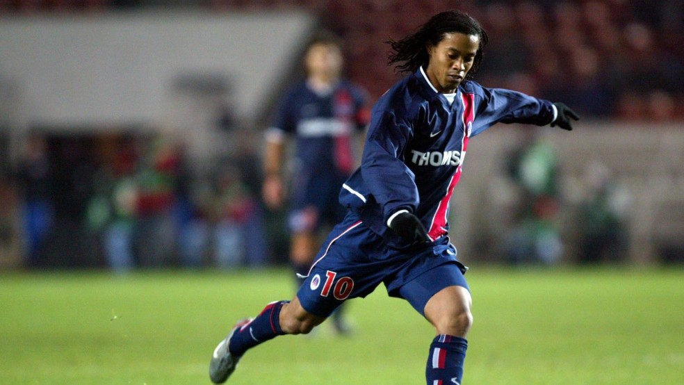 2018年实况足球的罗纳尔迪尼奥,罗纳尔迪尼奥梅西谁厉害实况足球