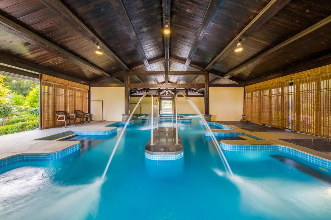 英德宝晶宫天鹅湖温泉酒店好玩吗,英德宝晶宫天鹅湖温泉酒店别墅