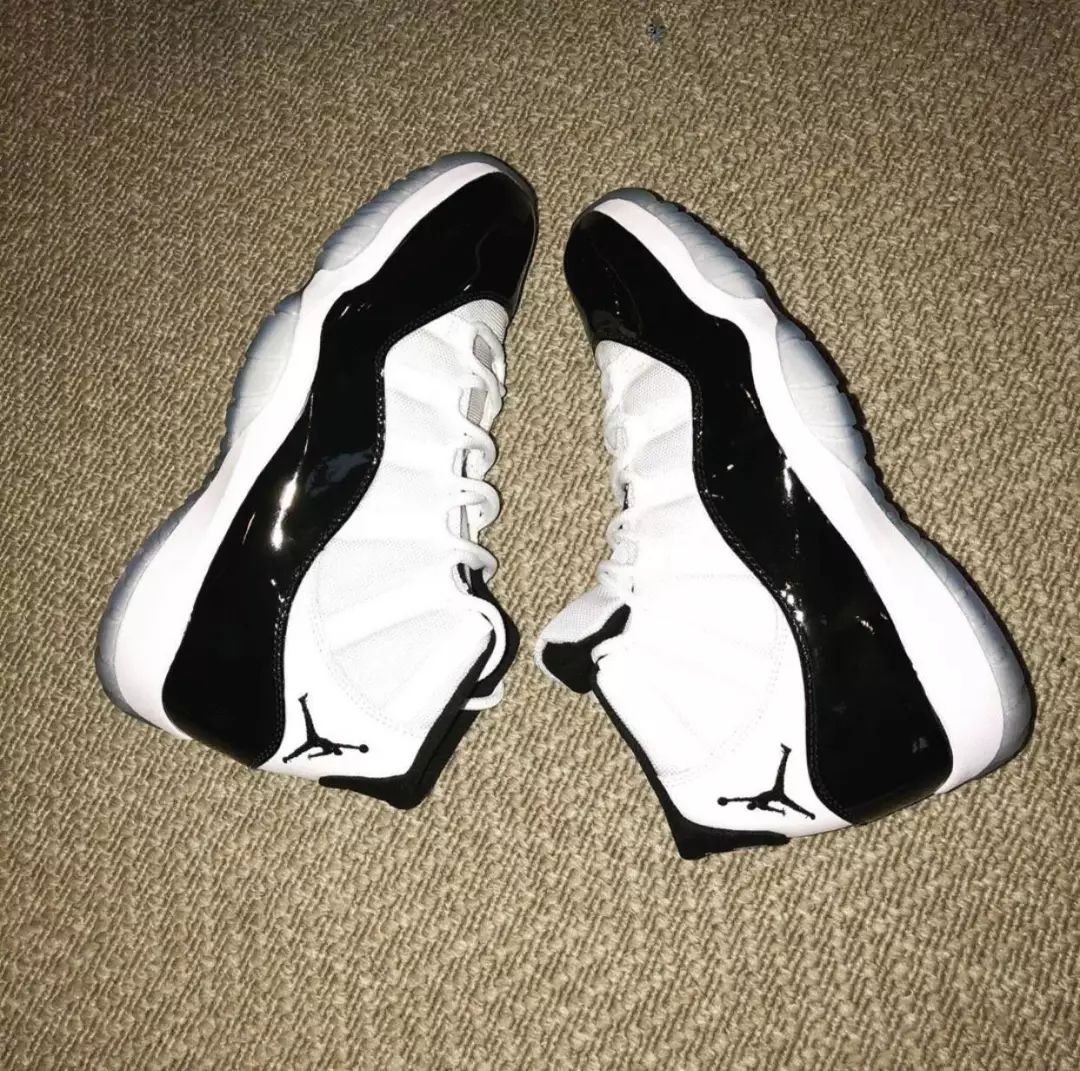 老了以后的白敬亭,白敬亭奶蓝小白鞋