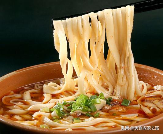 一个人摆摊卖什么早餐好,一个人早上摆摊卖早餐什么最省事