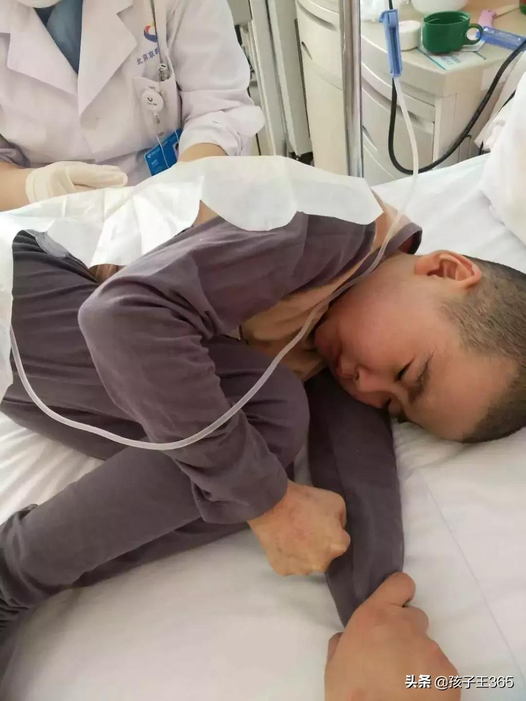 小男孩哭着对妈妈说话的视频,安徽10岁小男孩哭着喊妈妈