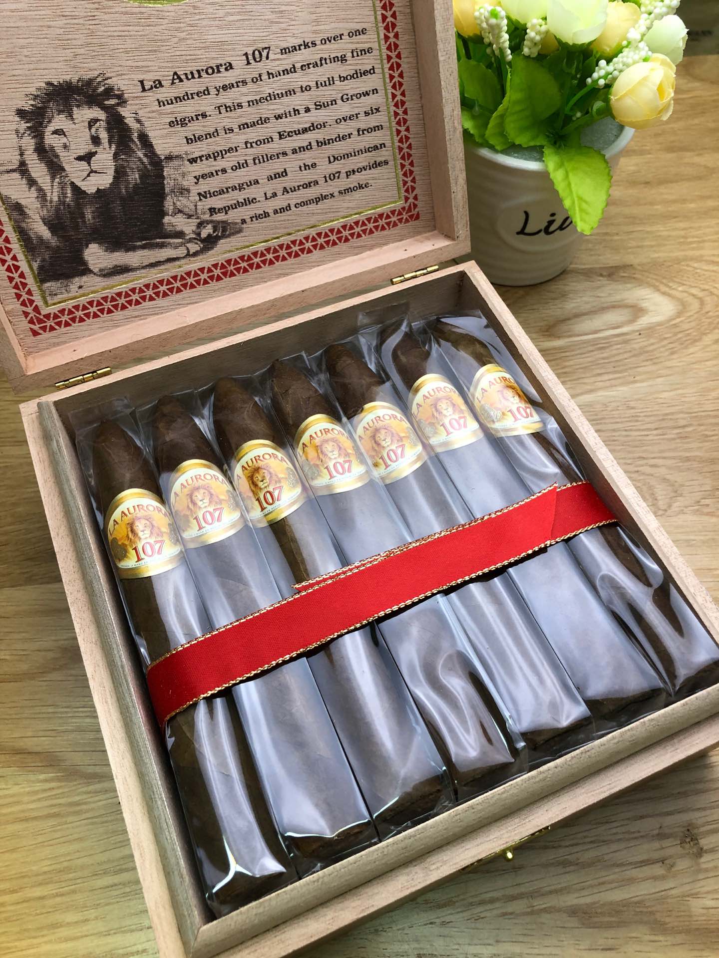 这才是家人想提前开抢的年货！满满一盒100支雪茄，串门走亲戚必