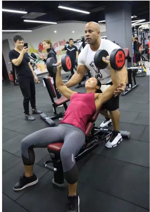 椹竵鍐呭吂鍋ョ編濂ヨ禌灞曠ず,鍋ョ編椹竵鍐呰尐