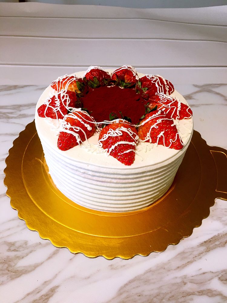 我陪女儿做烘焙年入20万女儿上了报我也成网红