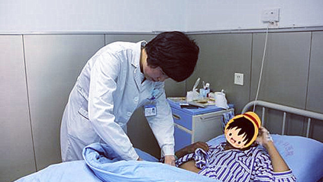 胆囊炎小姐姐为了减肥只吃鸡蛋,结果住进了医院