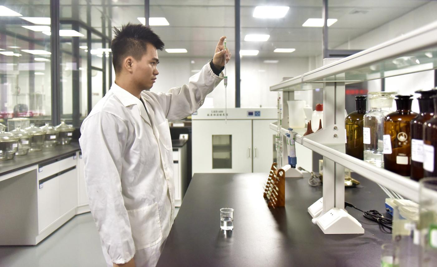 联邦家私匠心之作,联邦家私35年店庆