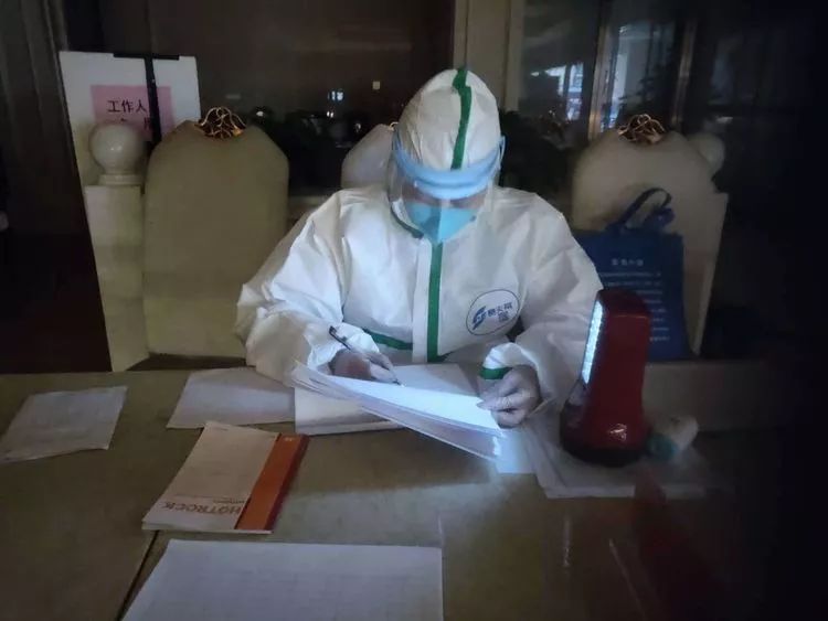 泪目致敬最可爱的兵,致敬最可爱的小孩子们