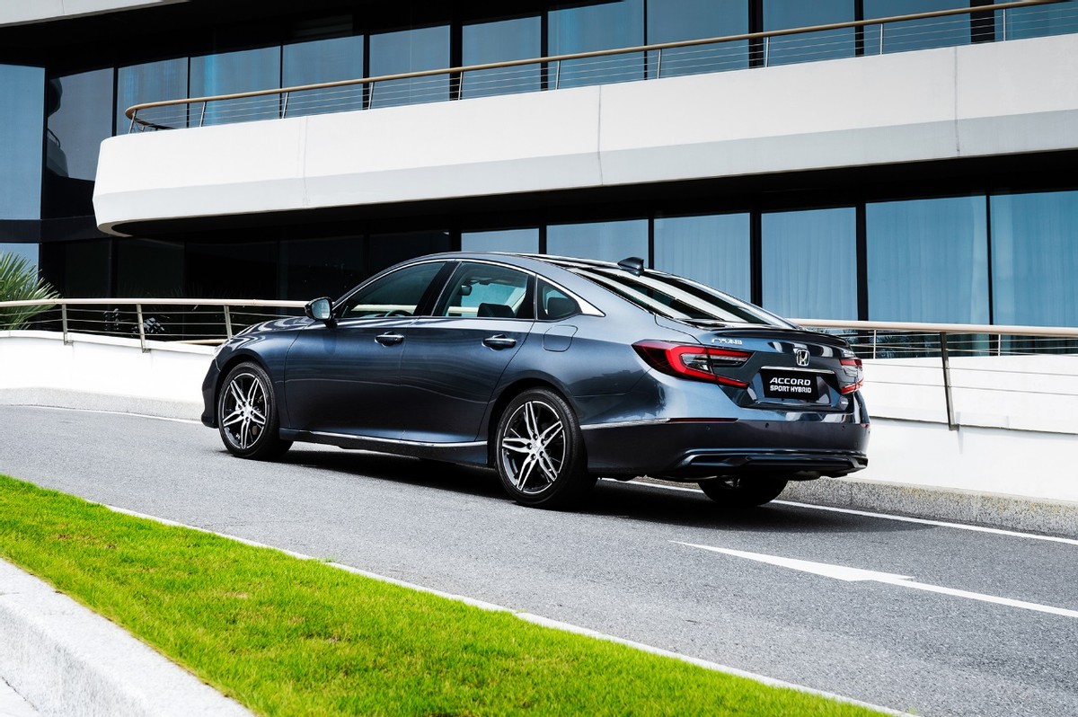 年轻化是未来十年的品牌必由之路,广本雅阁2020款试驾