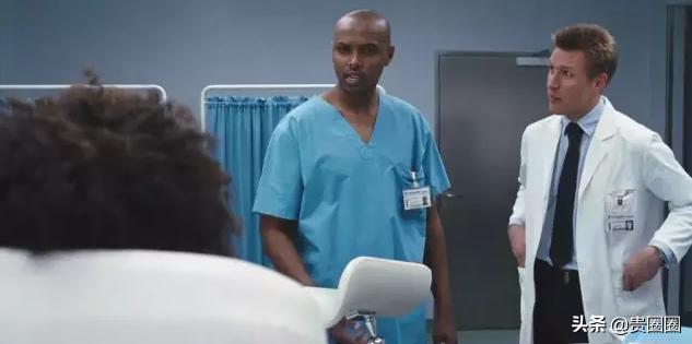 非洲黑人超模,曾被性侵、割礼、逼婚,却活出璀璨人生