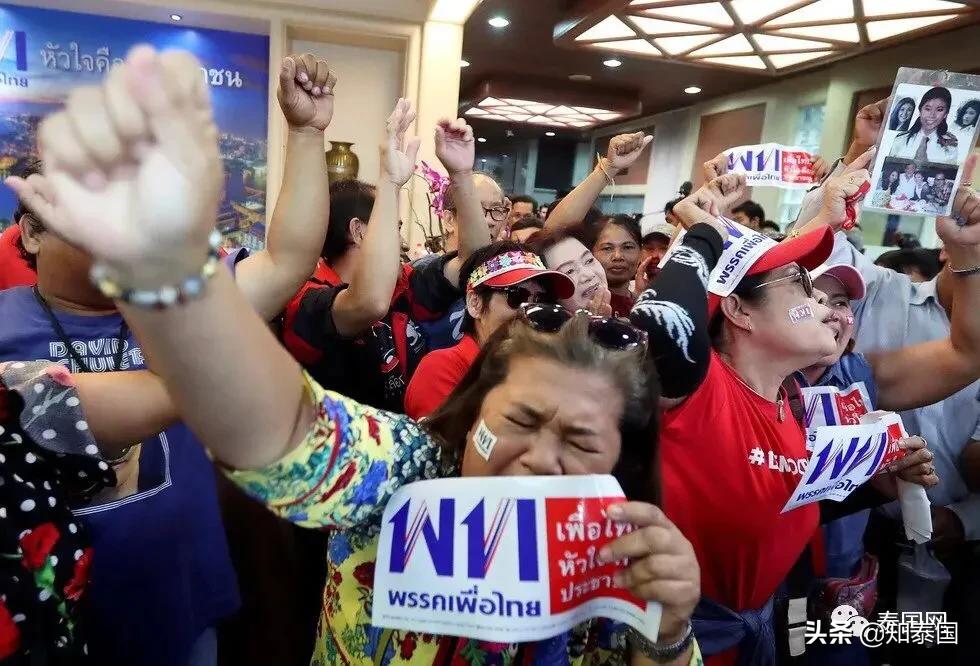 他信前妻“带队投敌”？曾经辉煌的为泰*党**，走到了生死存亡关头！