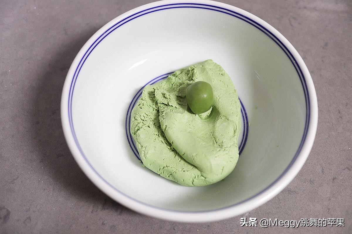自己磨米粉做青团,做青团一斤半糯米粉加半斤粘米粉