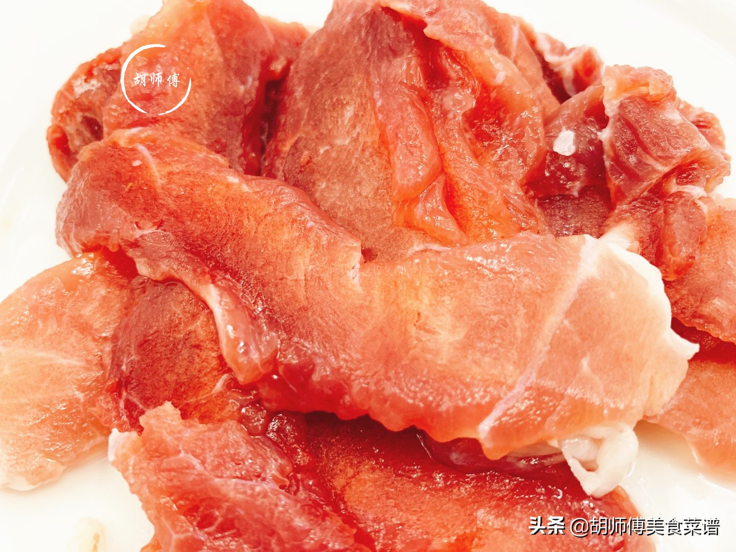 为什么冻肉不能用冷水泡,不管冻肉多硬