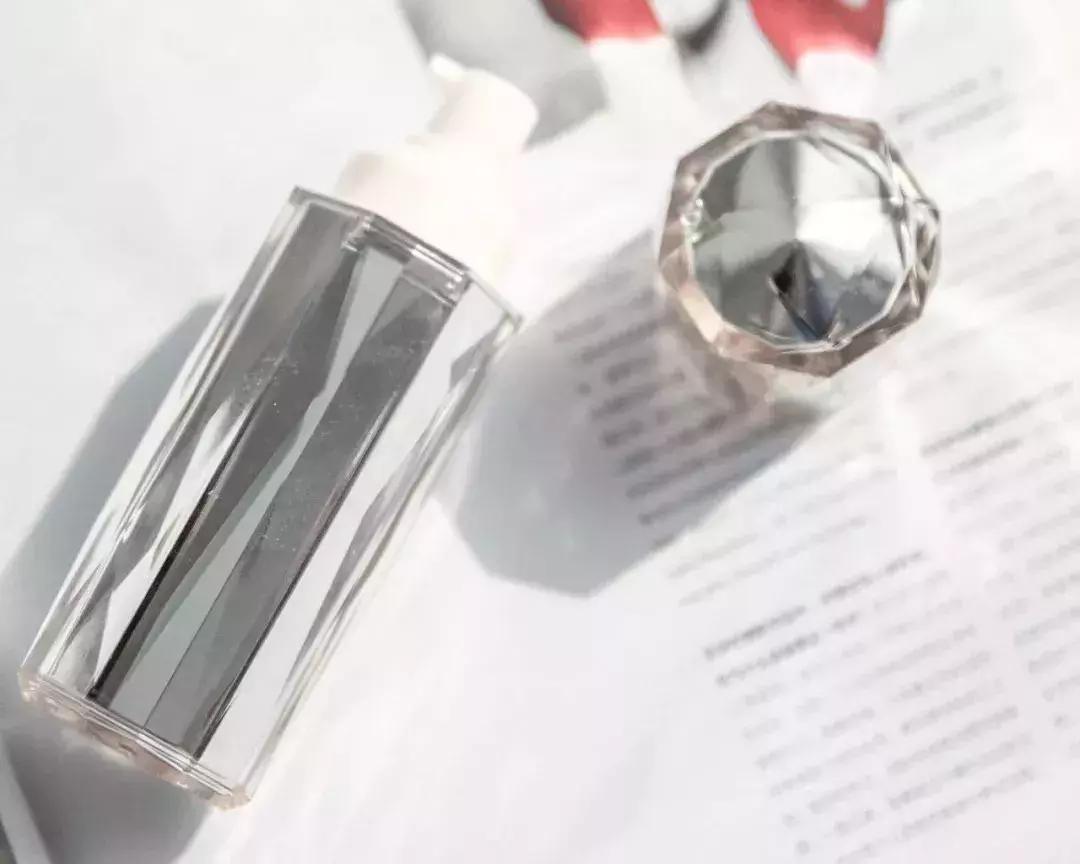 空瓶丨我空瓶的速度,经常被问到底有几张脸?