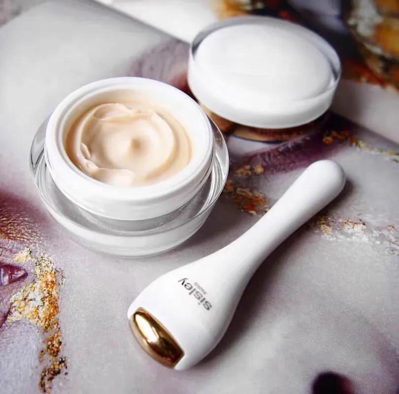 眼霜选购,不同年龄应该怎么选眼霜