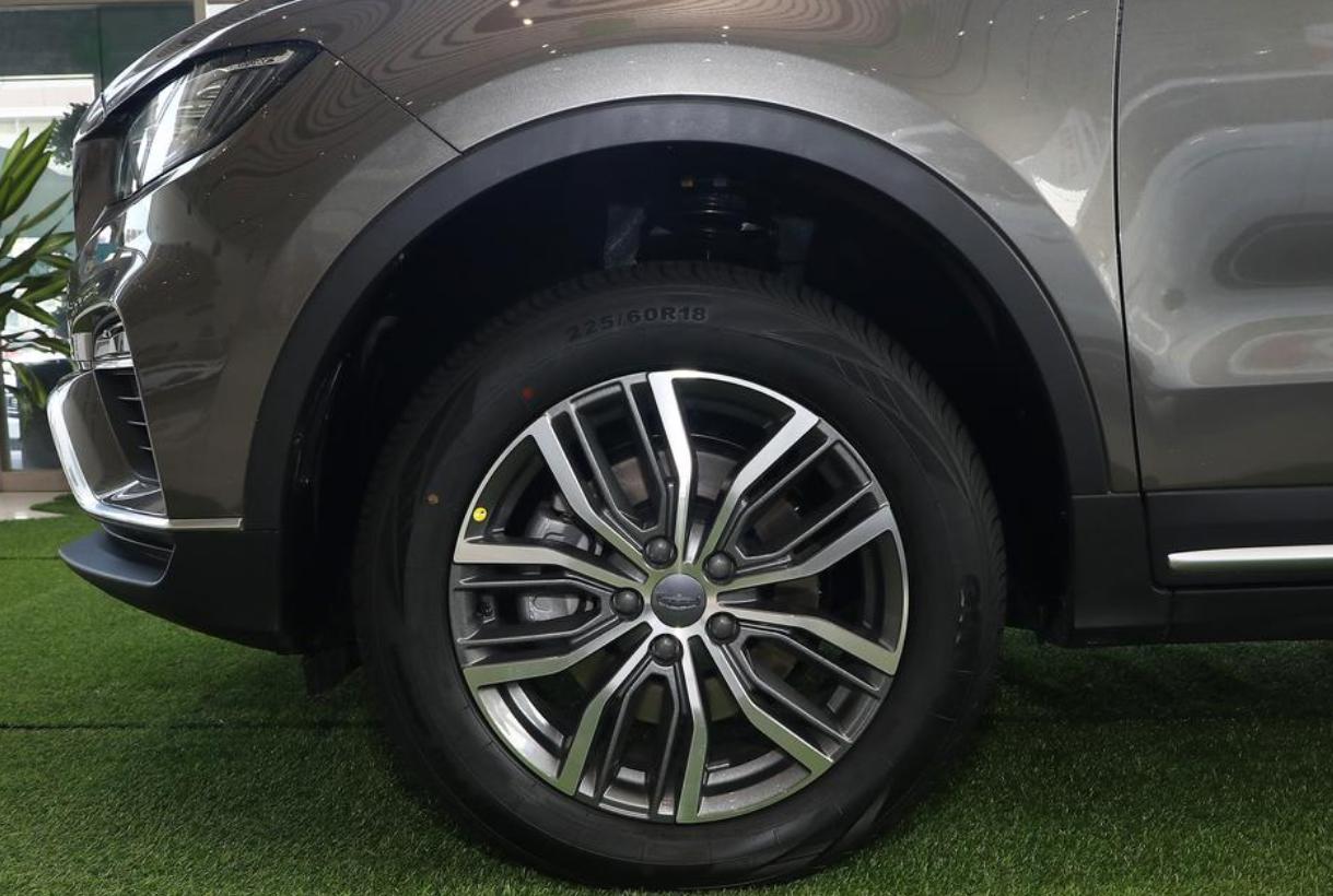 吉利博越l2.0深度测评,吉利博越L2024款深度测评