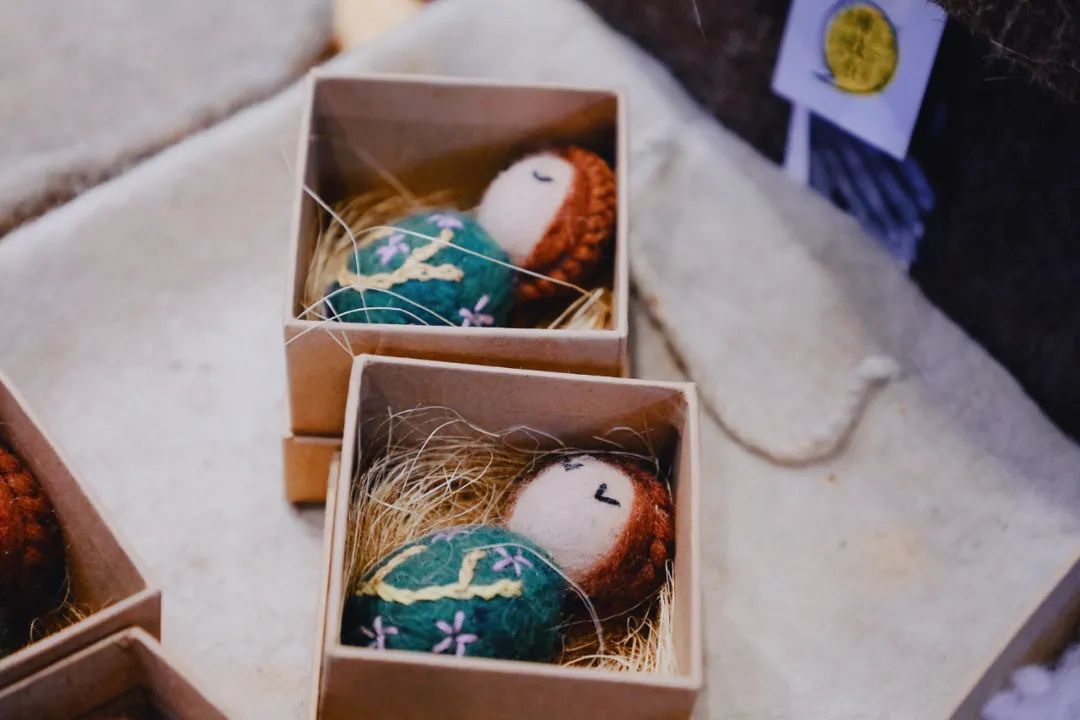 传统老式羊毛毡的制作,已消失的古老手工羊毛毡