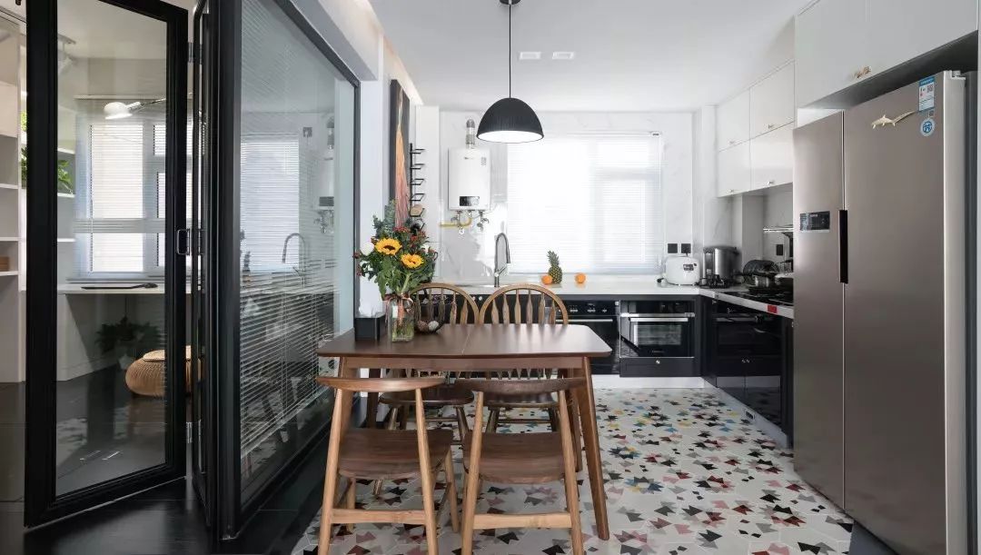 三室改四室玻璃隔断效果图,小房间玻璃隔断图片效果图