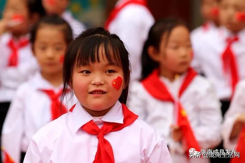 我叫成县，这是我2019年的自拍照