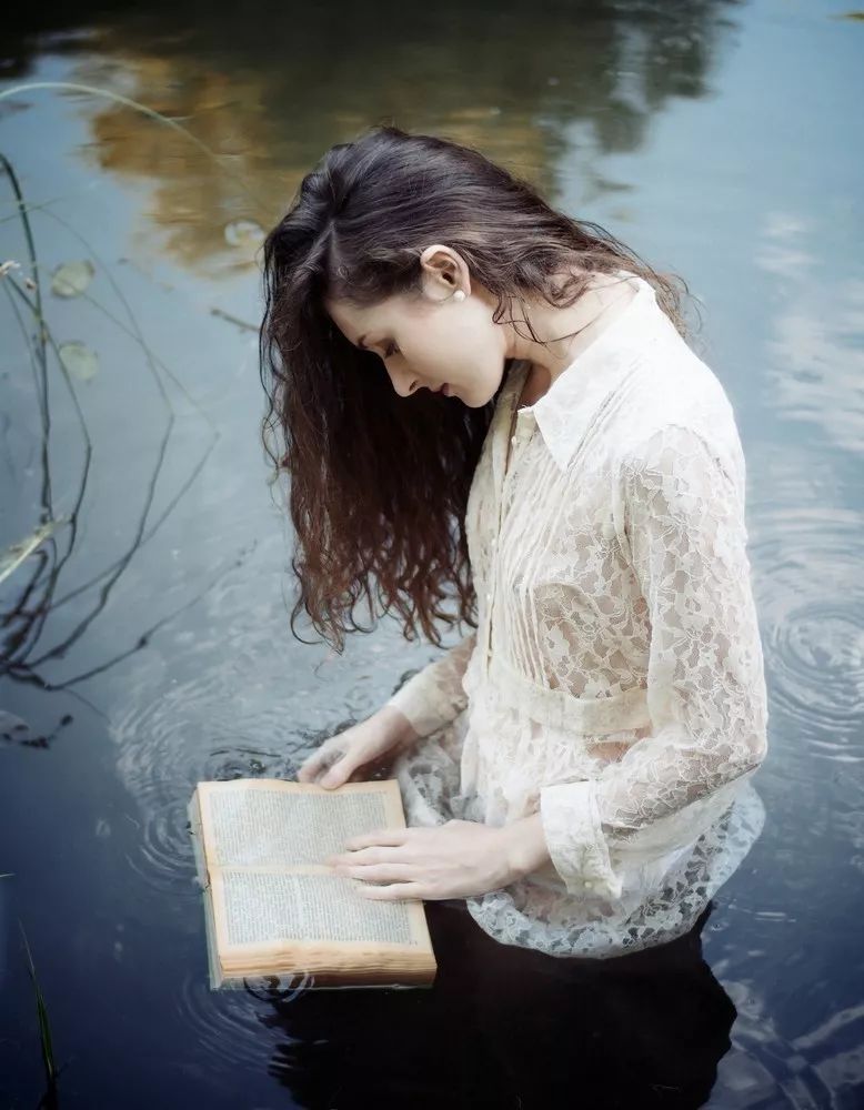 拍照风格会显示你的性格,从你的拍照姿势一秒洞穿你的性格