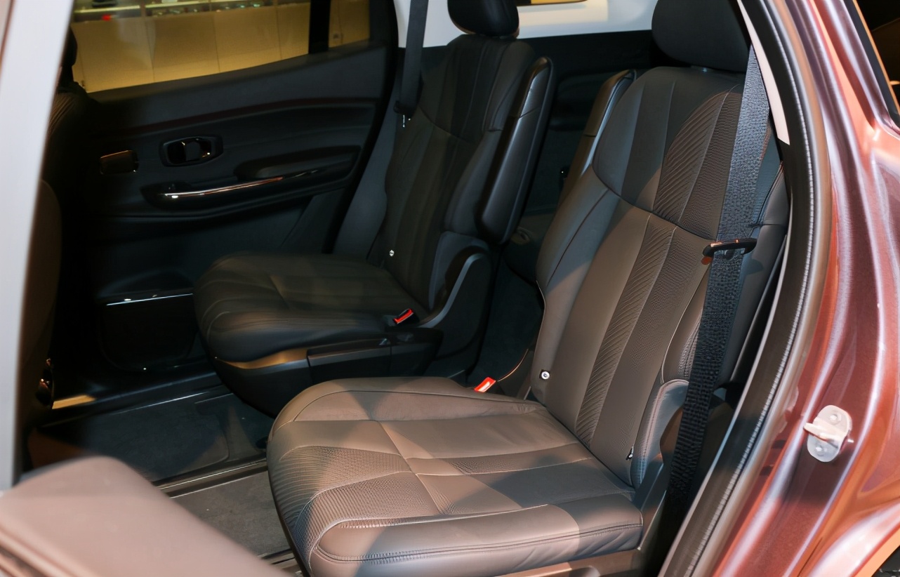 蔚来车主提车,蔚来全新es8车主真实感受