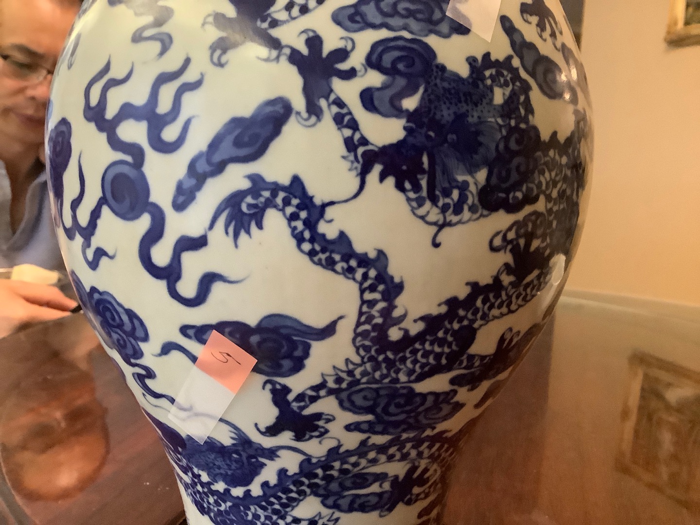 精品九龙浮雕橄榄核,九龙橄榄瓶精品