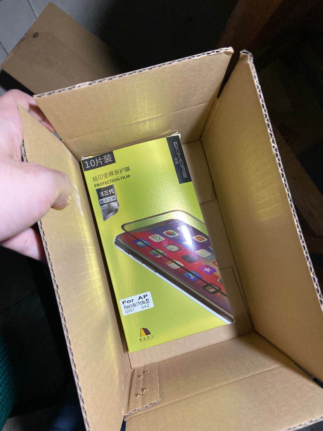 贴膜白边液进屏幕了怎么解决,苹果手机贴膜有白边怎么回事