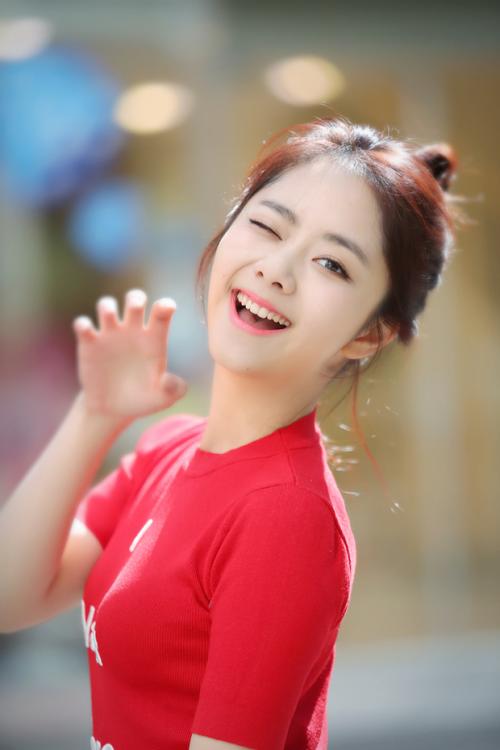 属兔的一线女明星,这四位女明星谁年轻时更漂亮