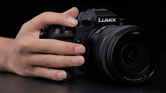 松下全画幅微单s5对焦,松下s5全画幅微单变焦镜头推荐