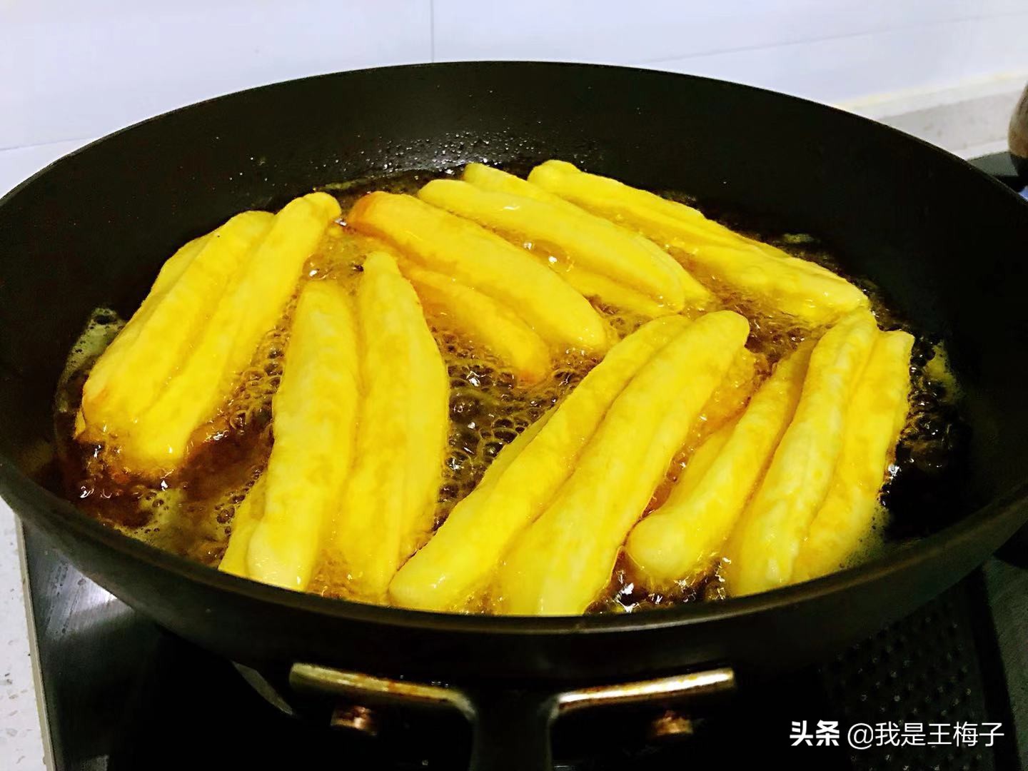 油条蓬松剂炸油条的方法,蓬松酥脆的油条都用什么配方