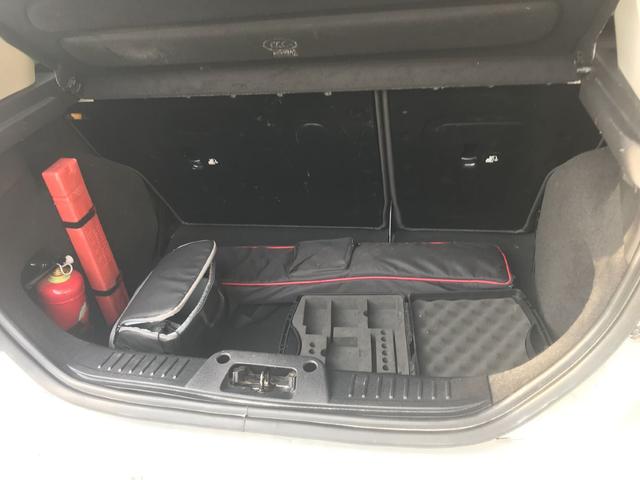 老款两厢嘉年华试驾测评,嘉年华比polo动力好