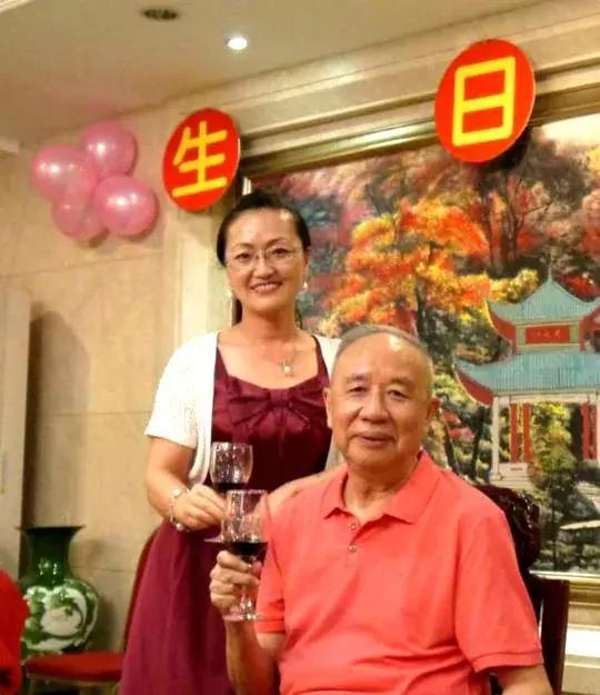 国外大佬黄昏飙摩托,大神的黄昏小说