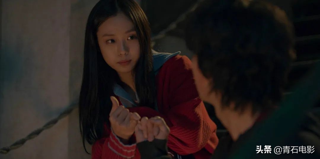 连续4天上榜，比《王国》尺度还大，不愧是一集30亿韩元的韩剧