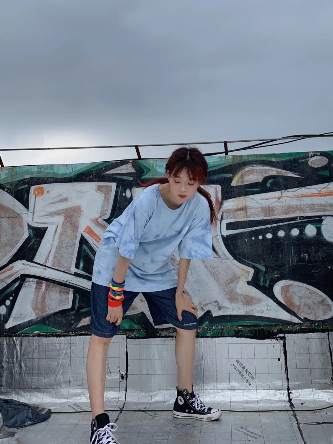 什么颜色的扎染好看,穿搭蓝色系过年