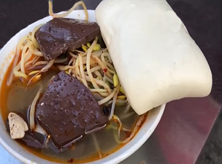 这里不愧是安徽的美食之城！安徽名吃一锅端之临泉美食